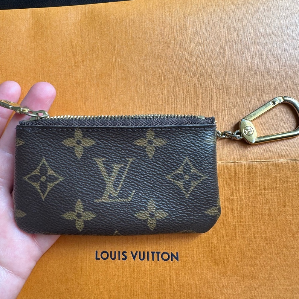 Louis Vuitton Monogram Canvas Key Pouch - Picture 3 of 6